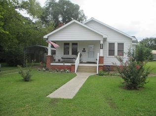 1216 Hamilton St, Roanoke Rapids, NC 27870