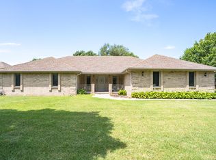 2861 N Garry St, Springfield, MO 65803