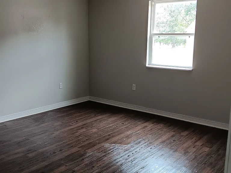1715 N Vinita Ave #1 — Photo 4