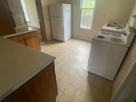 5th image of 339 W Main St #A