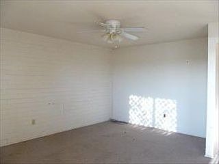 2nd image of 4115 N Cameron Dr