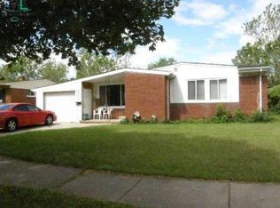 24031 Beverly St, Oak Park, MI 48237