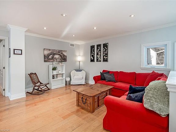 5th image of 1175 Pinegrove Rd