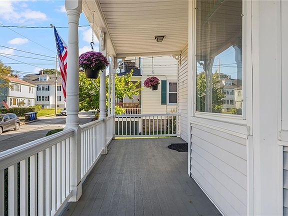 4th image of 1 Russell Ave