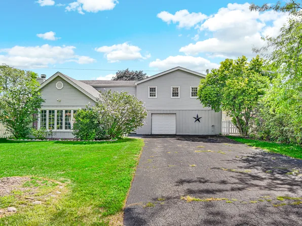 10409 S 83rd Ave, Palos Hills, IL 60465