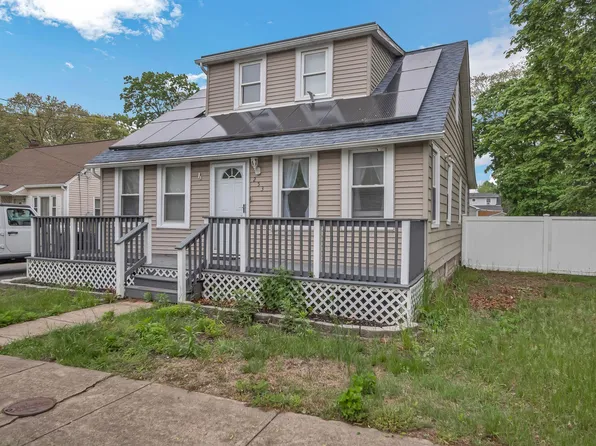 253 N 3rd Avenue, Bay Shore, NY 11706