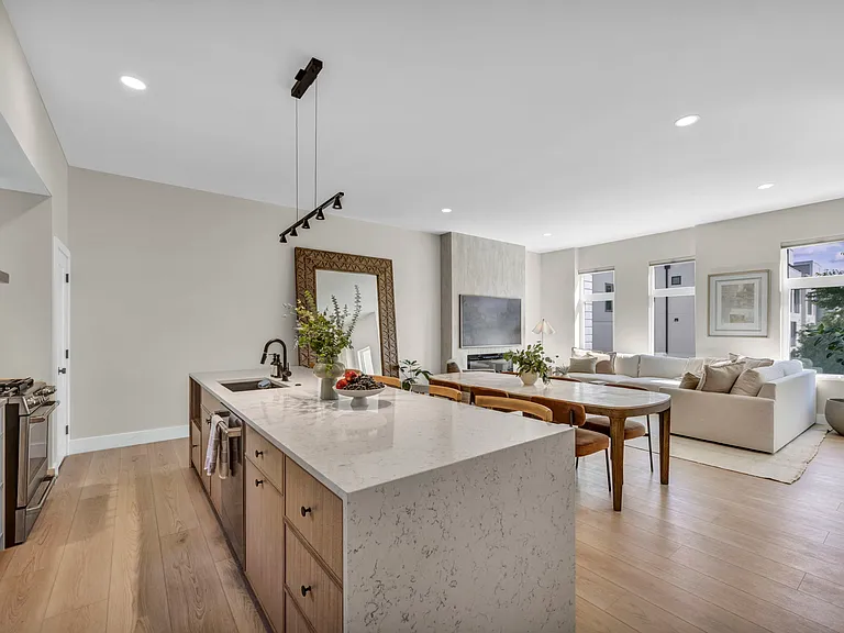 2159 Columbus Rd — Photo 58
