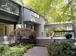 189 Mill Rd, Saddle River, NJ 07458