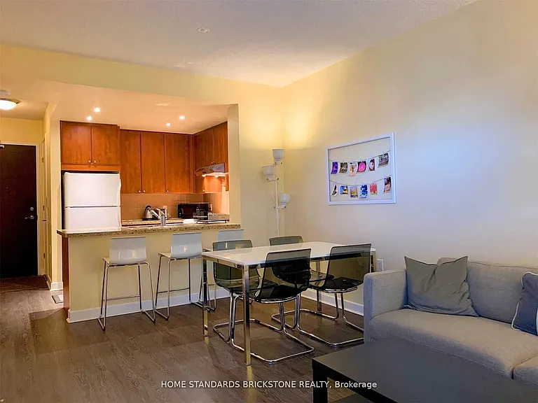 85 Bloor St E #908 — Photo 5