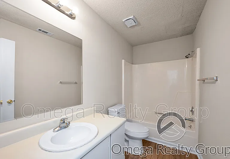 The Cove Apartments — Photo 27