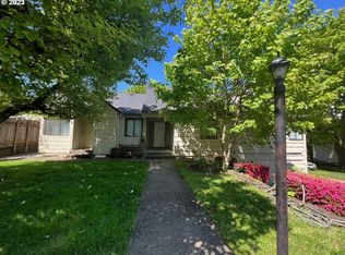 6221 NE Simpson St, Portland, OR 97218