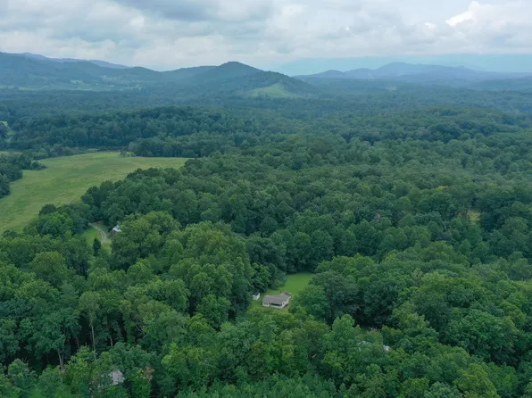 1249 Pounding Creek Rd, Charlottesville, VA 22903