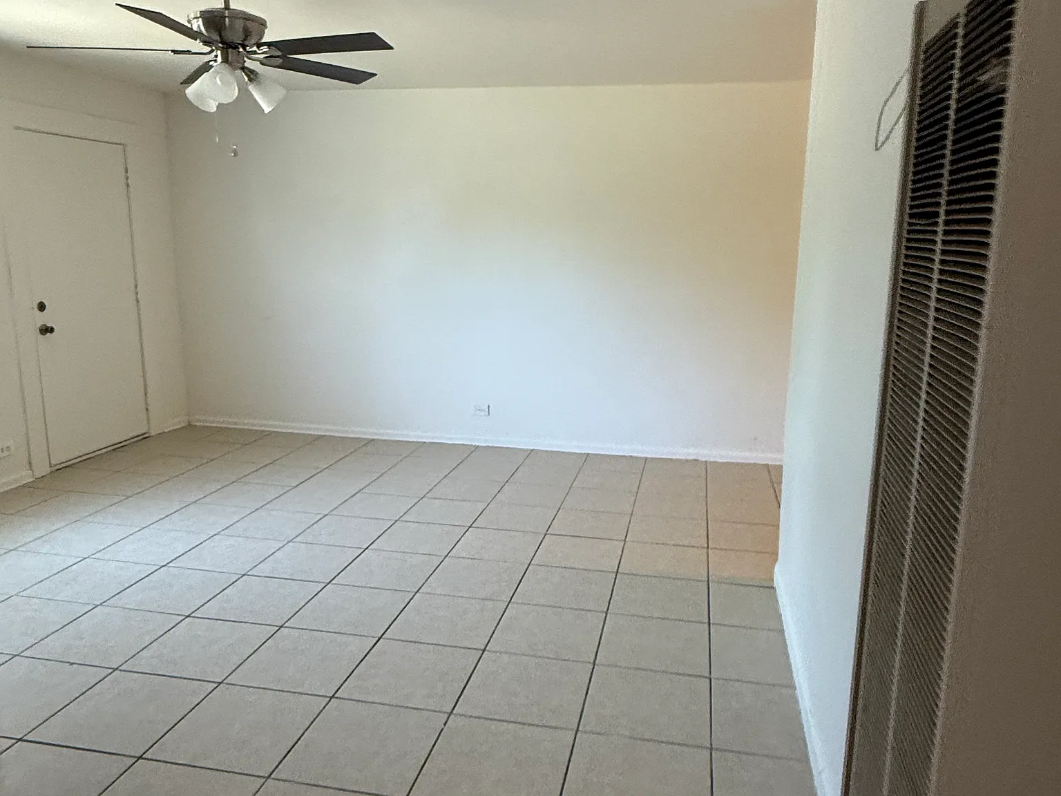 2 bed, 1300 sqft, $1,600 — Photo 2