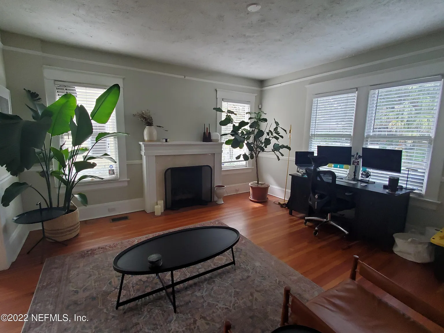 4 bed, 3.0 bath, 2304 sqft, $3,200 — Photo 4