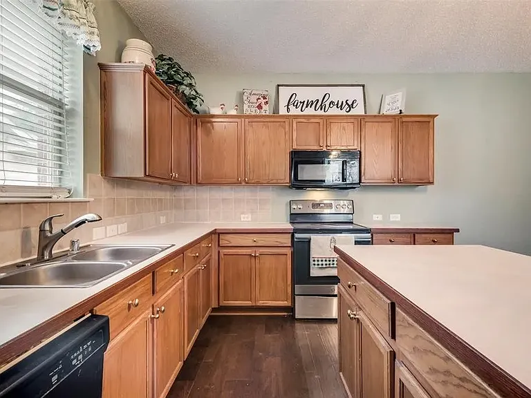 2831 Deer Ridge Dr — Photo 14