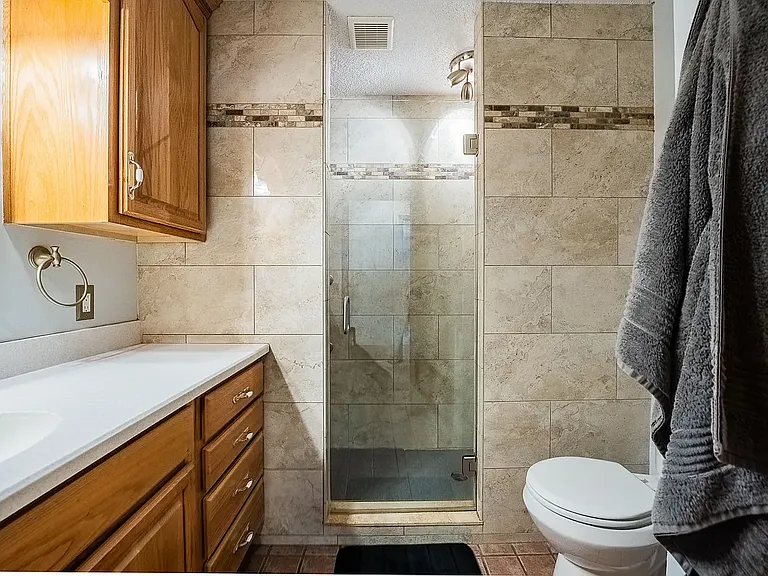 5905 Whispering Pines Rd — Photo 40