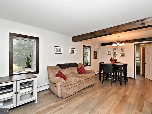 4th image of 2620 Hillcrest Ave