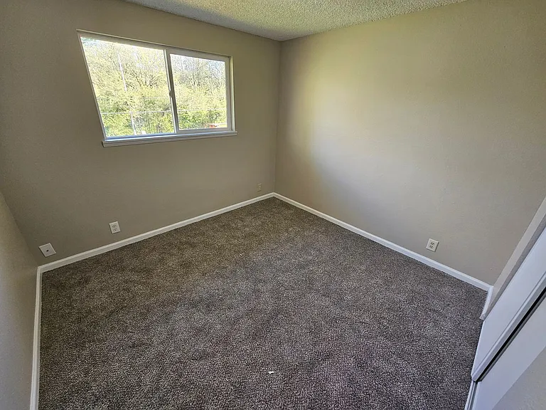 2535-2537 Wilark Dr NW — Photo 13