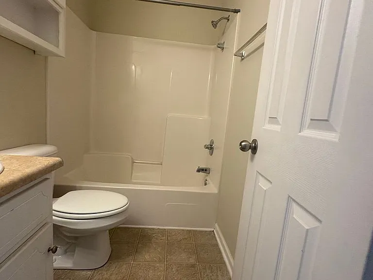 125 Winthrope Ln — Photo 21
