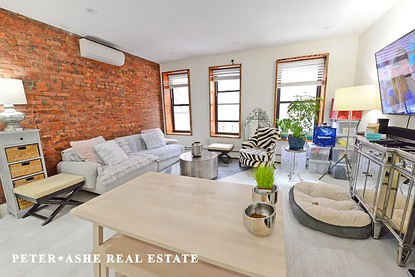 Rented by Peter Ashe | media 2