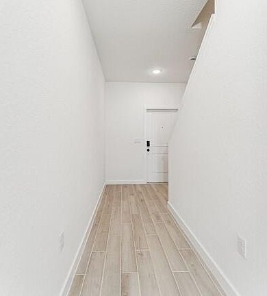 3rd image of 731 NE Hawks Ridge Way NE #1402