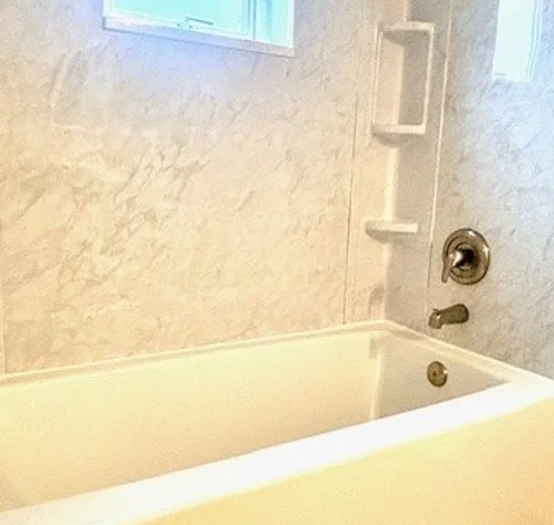 Bellevue Heights Apartments — Photo 24