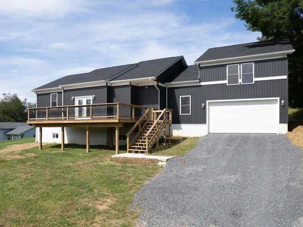 393 Viola Rd, Fairmont, WV 26554