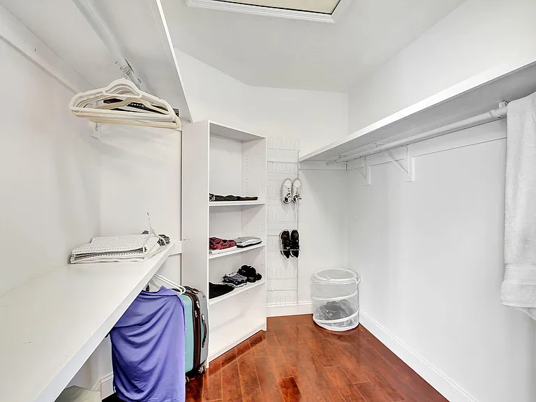 13805 Sheffield St — Photo 24