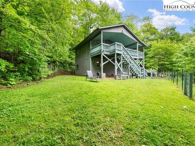 391 Apple Valley Road, Zionville, NC, 28698