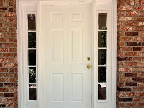 5th image of 375 Ridgewood Dr