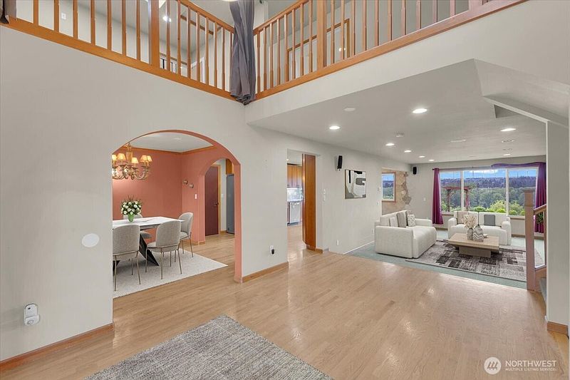 3rd image of 5819 Northridge Drive