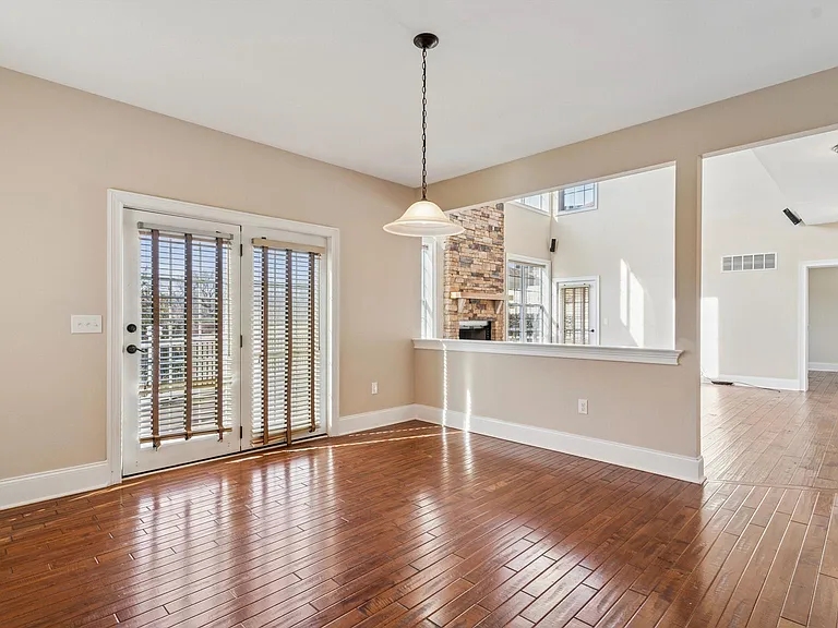178 Pratt Ln — Photo 12