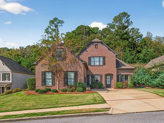 3rd image of 1029 Snowshill Cir