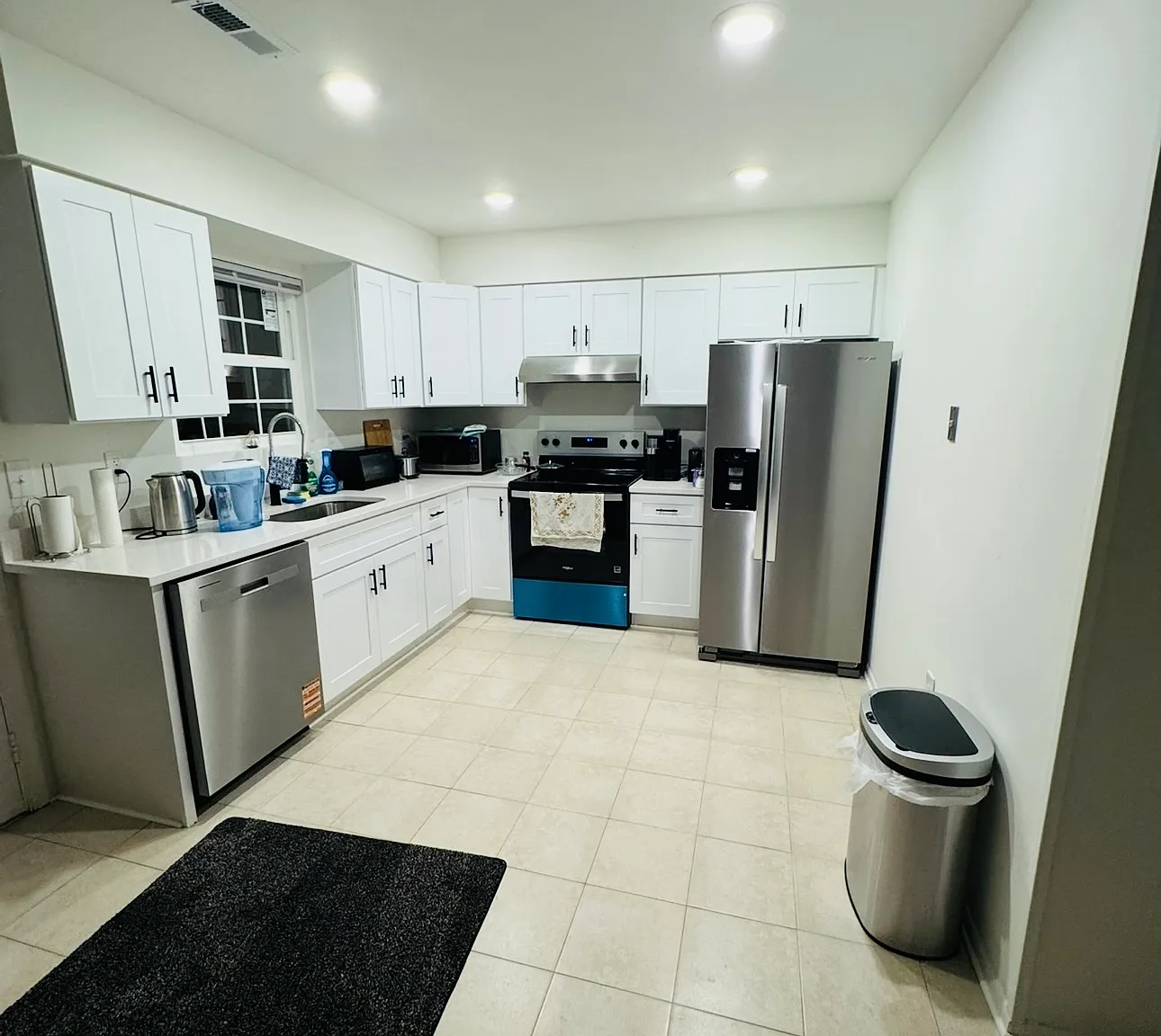 5 bed, 2.5 bath, 80 sqft, $600 — Photo 1