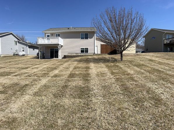 207 Bluebird Ct, Ghent, MN 56239