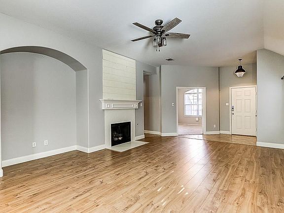 3rd image of 15717 Landing Creek Ln
