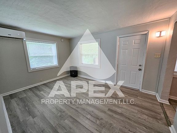 5th image of 207 Branch Ln #6