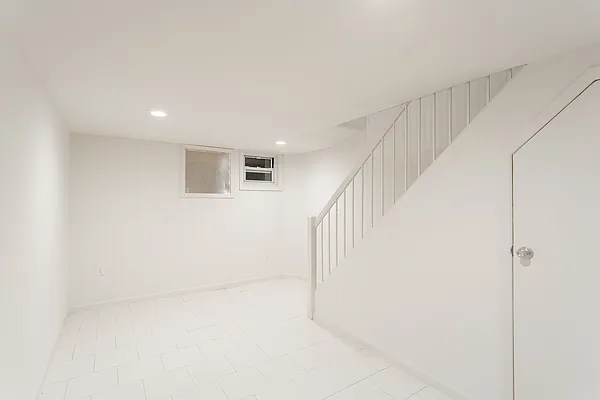 Rented by Bond New York | media 20