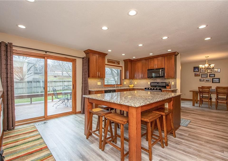 1st image of 4900 Westbrooke Pl