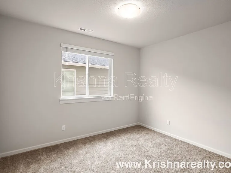 1004 S 31st Ave — Photo 13