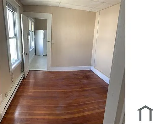 2 bed, 700 sqft, $1,896 — Photo 2