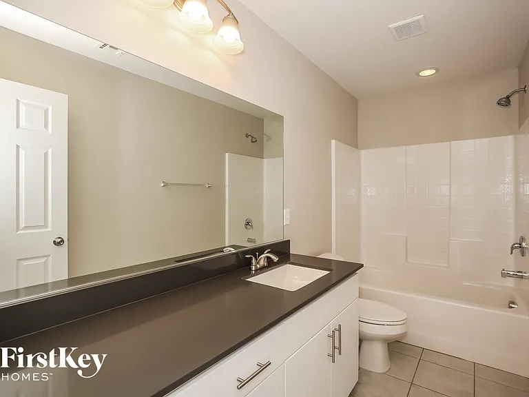 4551 Wyncrest Ave — Photo 13