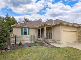 4129 SW Homestead Dr, Lees Summit, MO 64082