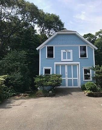 4th image of 74 Hollis St