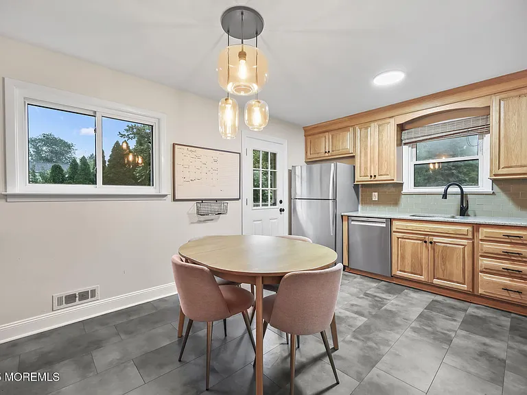13 Woodland Rd — Photo 15