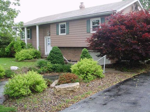 2nd image of 6023 221st St N