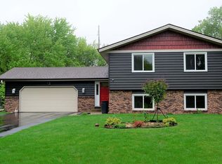 6890 Flemming Cir, Prior Lake, MN 55372