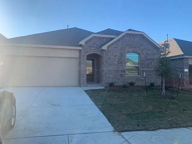 408 Hackberry St — Photo 1
