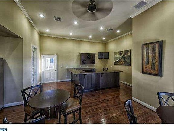 3rd image of 2676 Iris Ln