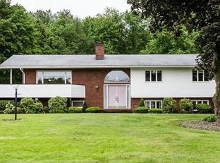 2 Melikian Dr, Wilbraham, MA 01095